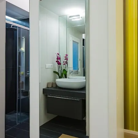 Appartamento Chic, Stylish And Quiet At The Spanish Steps *